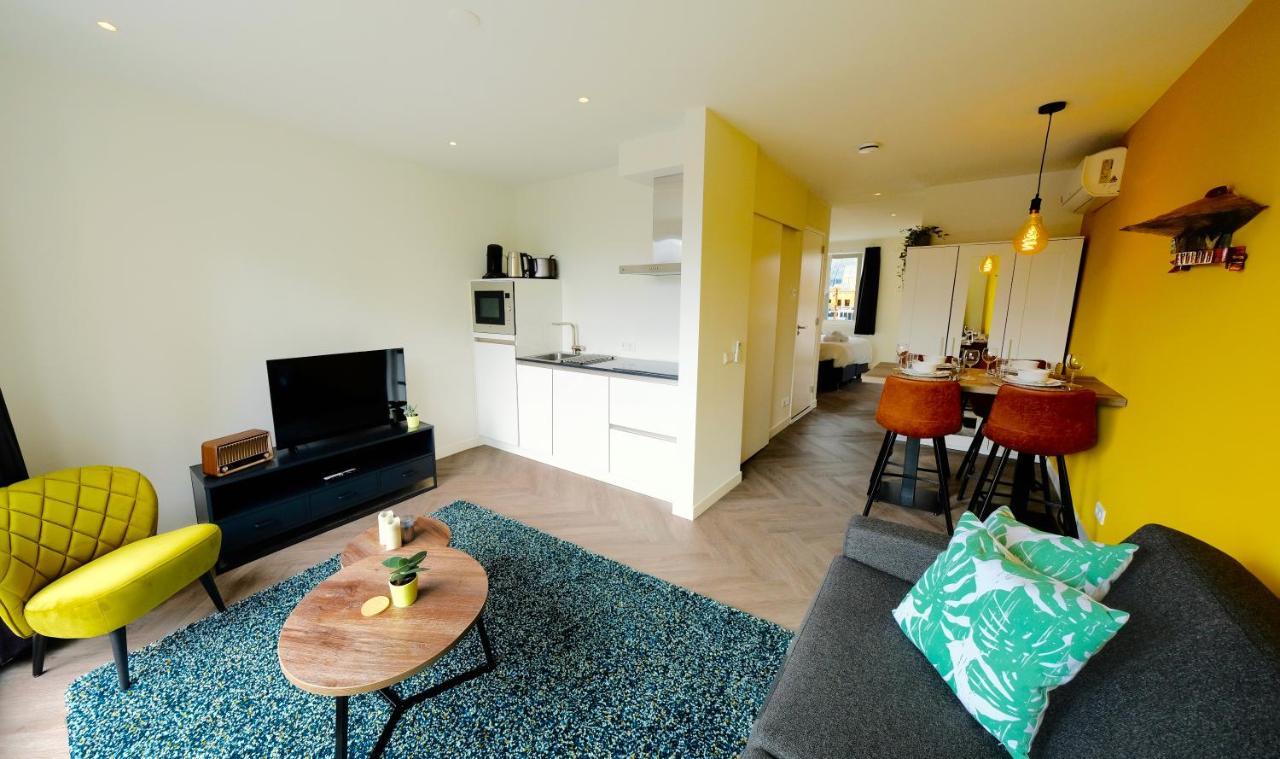 Sunny 45M2 Penthouse With Balcony And Terrace - R65C Apartment Eindhoven Bagian luar foto