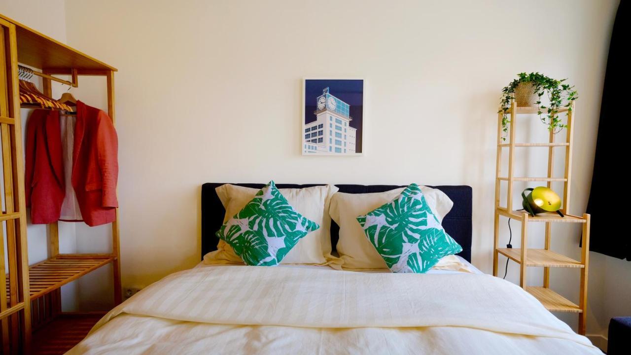 Sunny 45M2 Penthouse With Balcony And Terrace - R65C Apartment Eindhoven Bagian luar foto