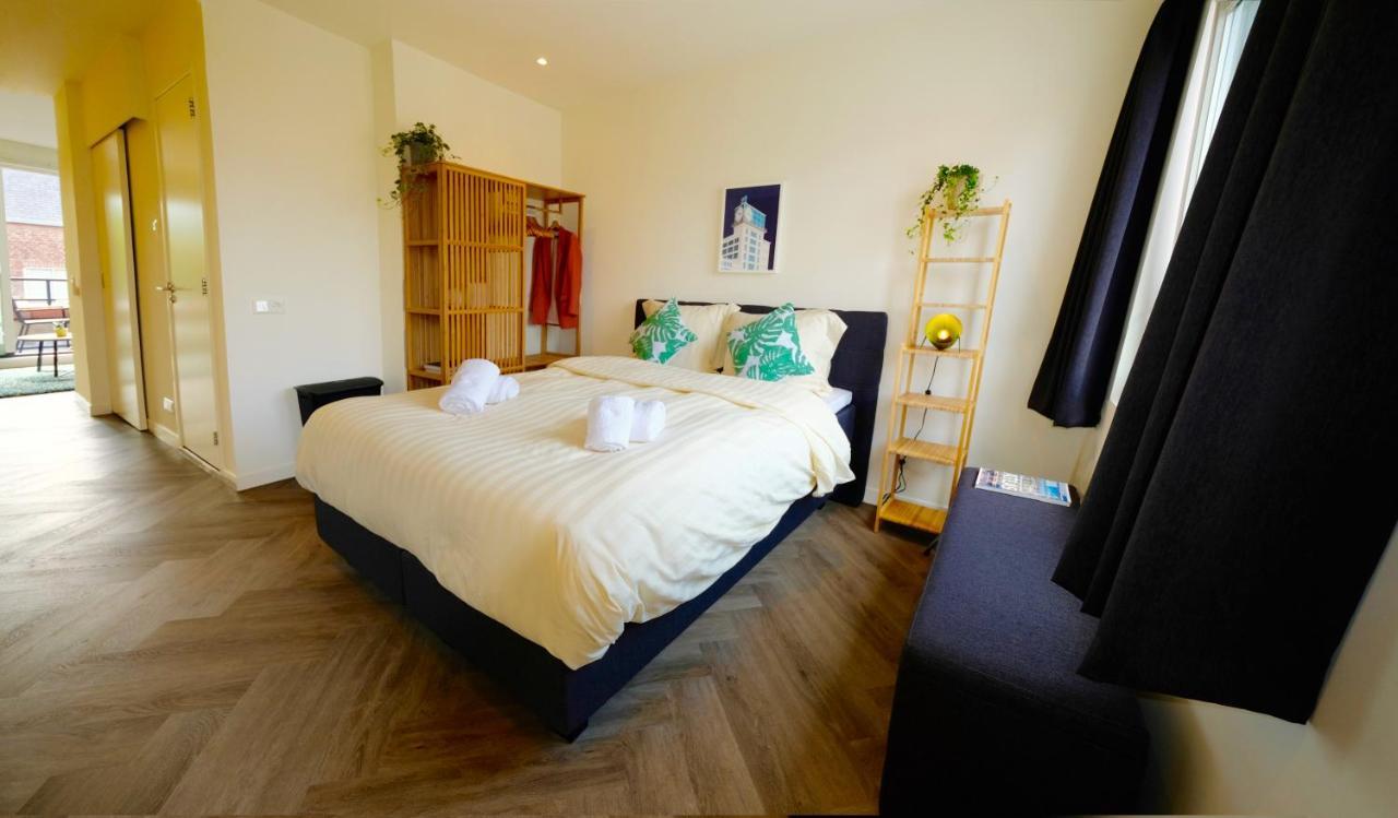 Sunny 45M2 Penthouse With Balcony And Terrace - R65C Apartment Eindhoven Bagian luar foto