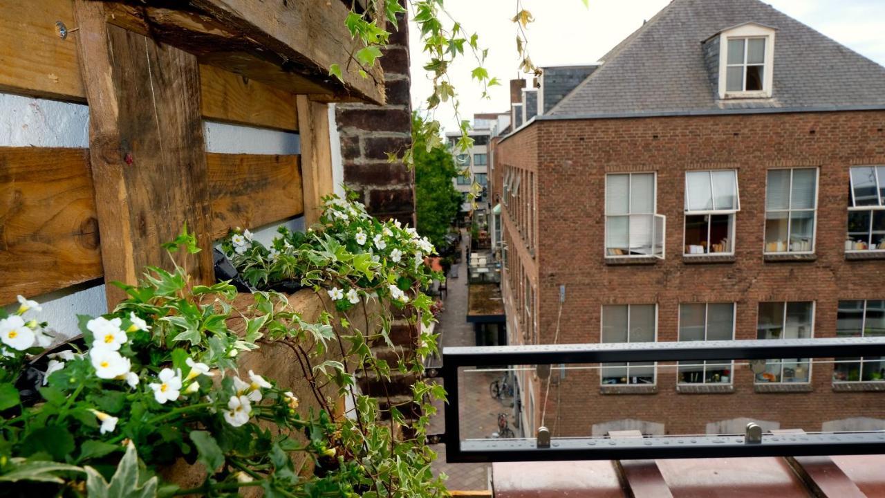 Sunny 45M2 Penthouse With Balcony And Terrace - R65C Apartment Eindhoven Bagian luar foto
